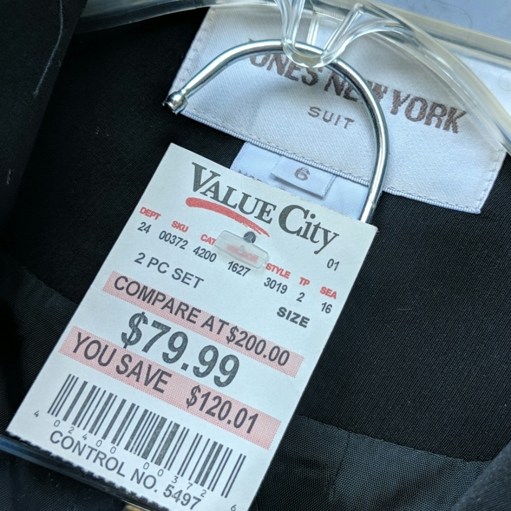 Jones NY black skirt suit - Picture 6 of 6